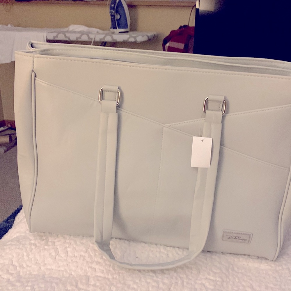 NWT Large Bag. By Bella Russo.
